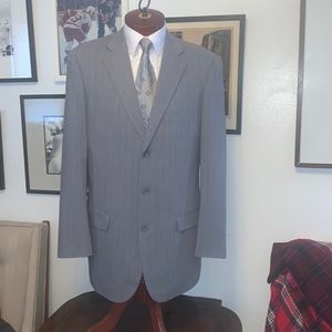 Emanuel Ungaro mens dress suit 42L